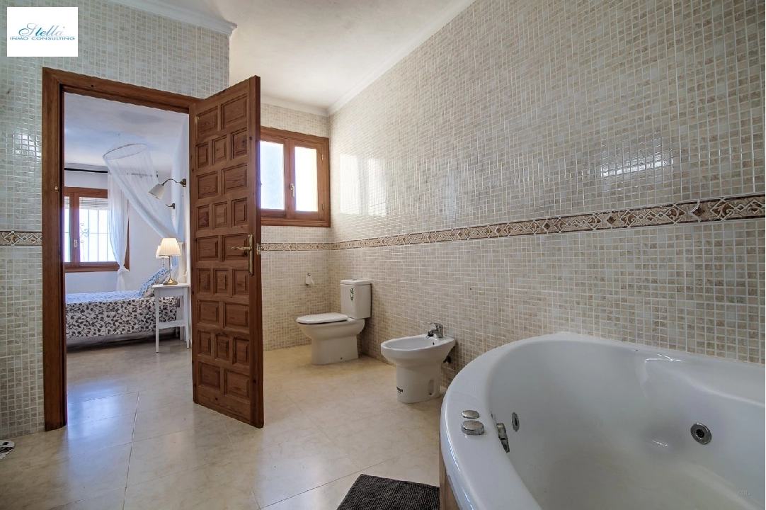 Villa in Benitachell(Cumbre del sol) te koop, woonoppervlakte 290 m², grondstuk 950 m², 5 slapkamer, 4 badkamer, Zwembad, ref.: AM-11229DA-3700-26