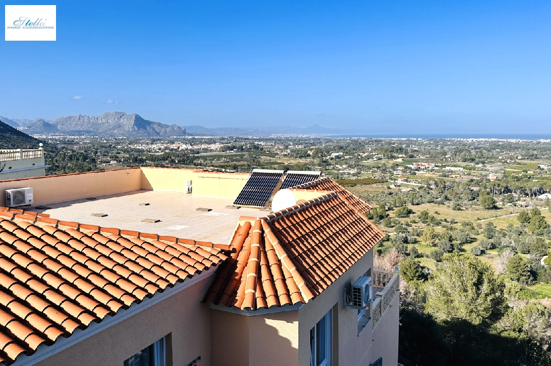 Villa in Denia(Marquesa) te koop, woonoppervlakte 168 m², Bouwjaar 2011, Staat netjes, + Vloerverwarming, Airconditioning, grondstuk 908 m², 3 slapkamer, 2 badkamer, Zwembad, ref.: AS-0225-32