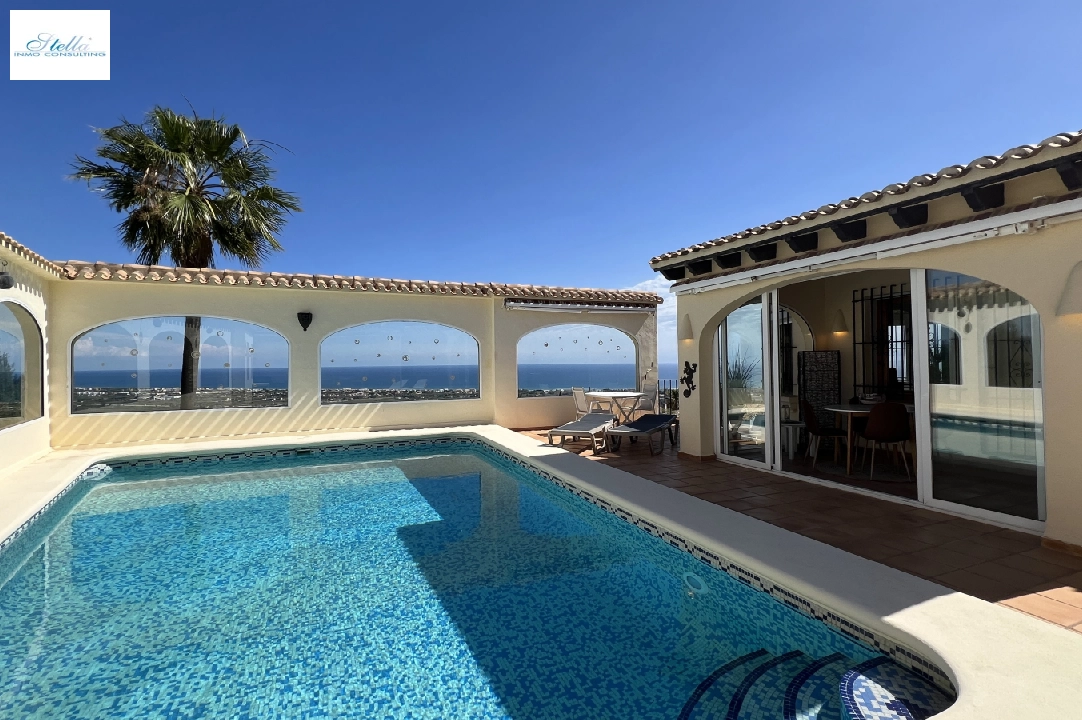 Villa in Denia(Monte Pego) voor vakantie, woonoppervlakte 240 m², Bouwjaar 1998, Staat gemoderniseerd, + Vloerverwarming, Airconditioning, grondstuk 980 m², 5 slapkamer, 4 badkamer, Zwembad, ref.: T-0121-52