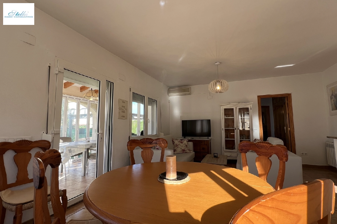 Villa in Els Poblets te koop, woonoppervlakte 130 m², Bouwjaar 2000, Staat netjes, + Centrale verwarming, Airconditioning, grondstuk 545 m², 4 slapkamer, 2 badkamer, Zwembad, ref.: AS-2721-29