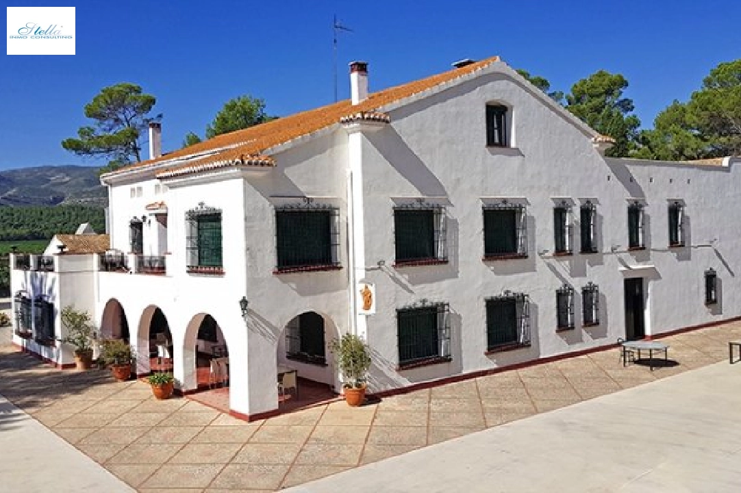 Villa in Gandia te koop, woonoppervlakte 1300 m², grondstuk 200000 m², 20 badkamer, ref.: BS-3974641-49