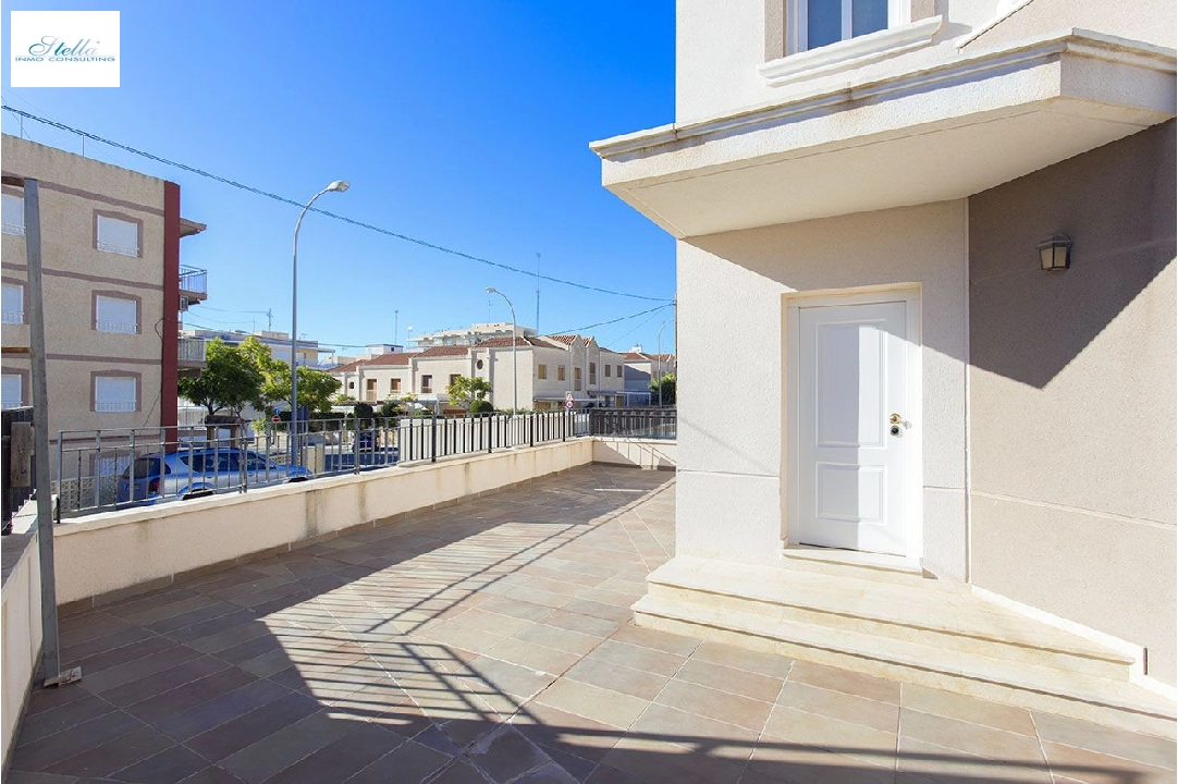 Reihenhaus in Santa Pola te koop, woonoppervlakte 156 m², Staat Eerste bewoning, grondstuk 80 m², 3 slapkamer, 3 badkamer, Zwembad, ref.: HA-SPN-700-R06-2