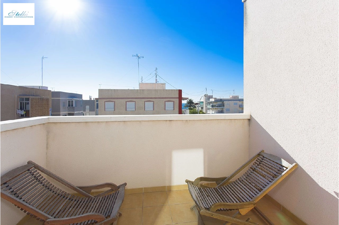 Reihenhaus in Santa Pola te koop, woonoppervlakte 156 m², Staat Eerste bewoning, grondstuk 80 m², 3 slapkamer, 3 badkamer, Zwembad, ref.: HA-SPN-700-R06-9