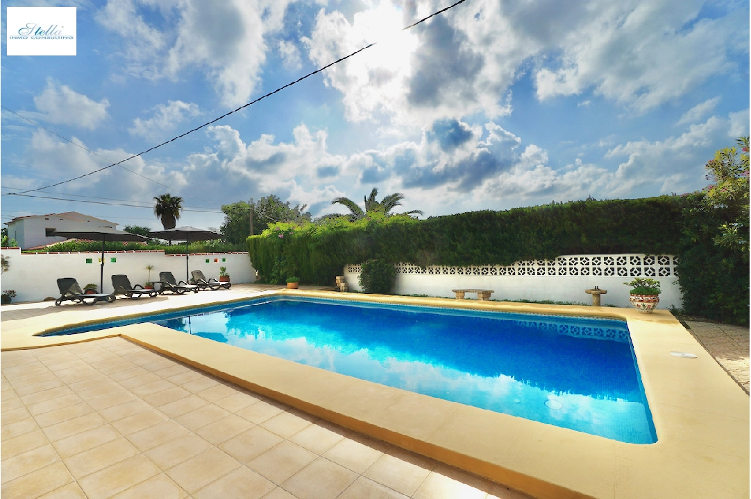 Villa in Moraira te koop, woonoppervlakte 192 m², Airconditioning, grondstuk 657 m², 4 slapkamer, 2 badkamer, Zwembad, ref.: CA-H-1554-AMBE-3