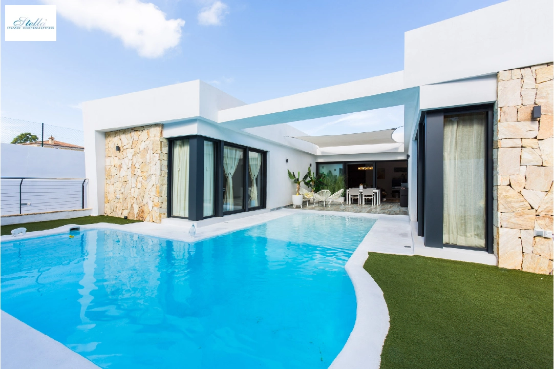 Villa in Denia(La Pedrera) te koop, woonoppervlakte 318 m², Airconditioning, grondstuk 800 m², 3 slapkamer, 3 badkamer, ref.: BP-8072DEN-1