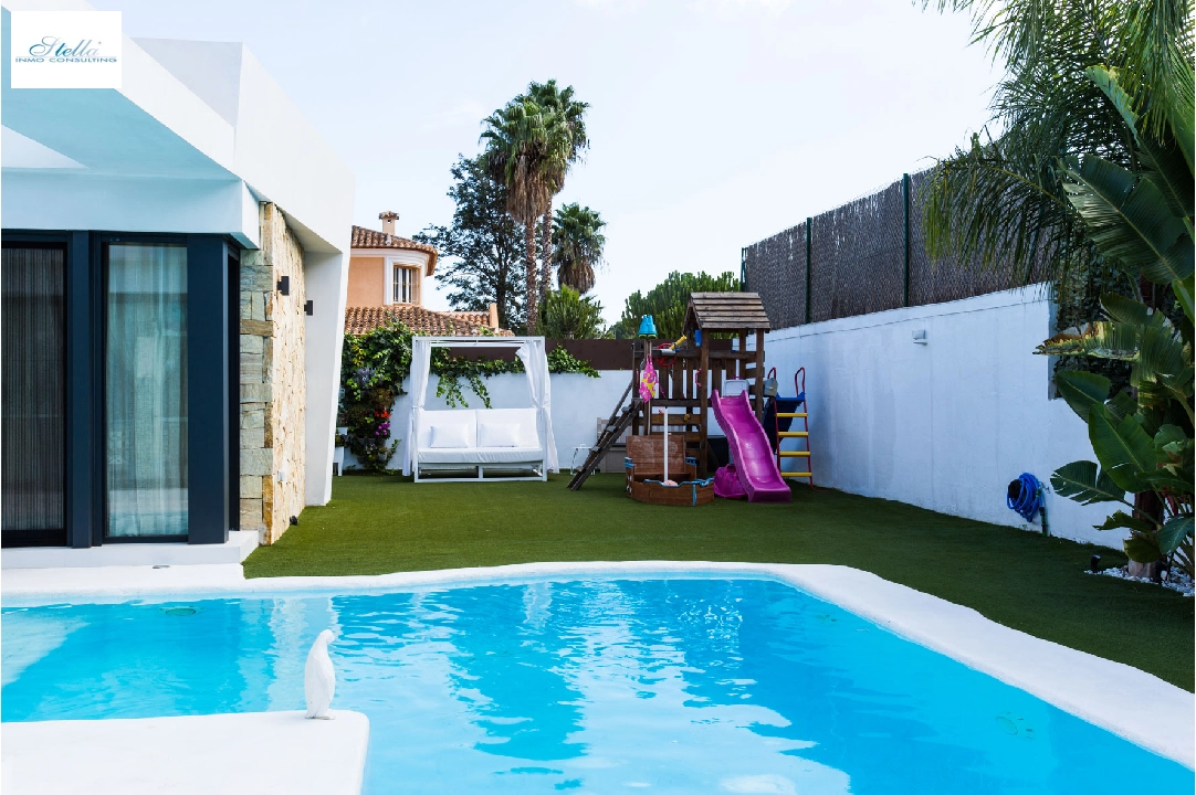 Villa in Denia(La Pedrera) te koop, woonoppervlakte 318 m², Airconditioning, grondstuk 800 m², 3 slapkamer, 3 badkamer, ref.: BP-8072DEN-16