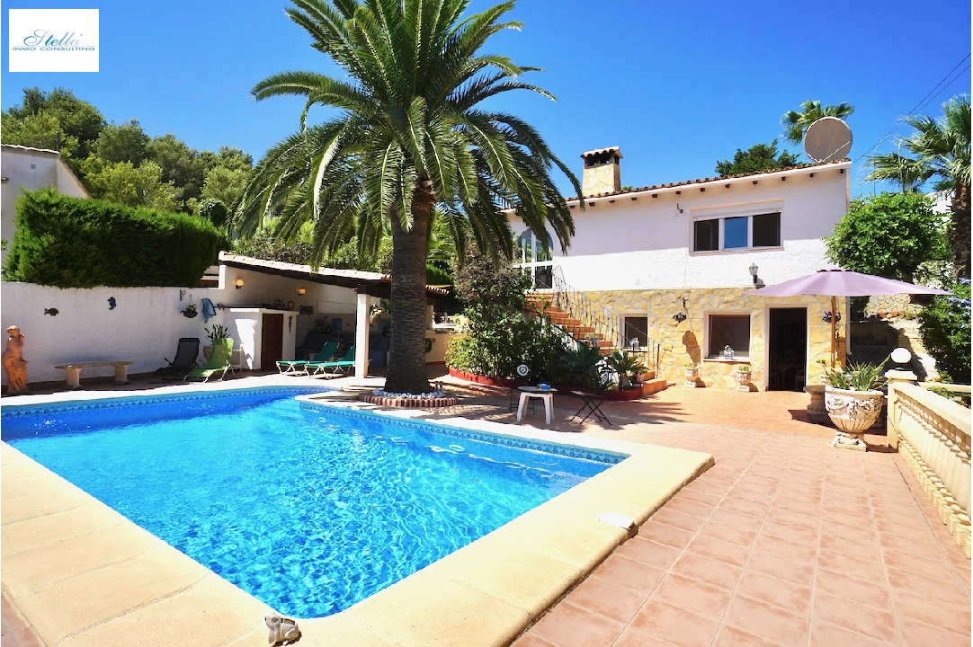 Villa in Moraira(Arnella) te koop, woonoppervlakte 176 m², grondstuk 829 m², 3 slapkamer, 3 badkamer, Zwembad, ref.: CA-H-1668-AMBE-1
