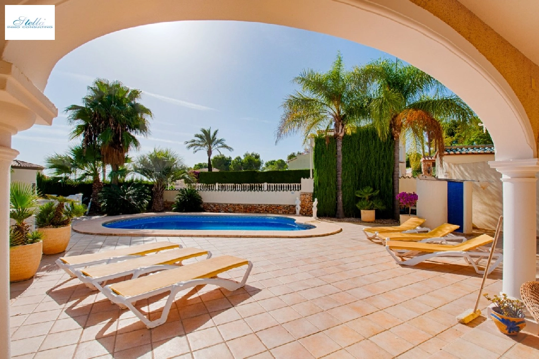 Villa in Benissa(El Magraner) te koop, woonoppervlakte 310 m², Airconditioning, grondstuk 1000 m², 4 slapkamer, 3 badkamer, Zwembad, ref.: AM-11829DA-3700-20