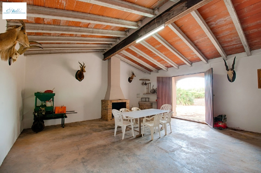 Finca in Gata de Gorgos(Campo) te koop, woonoppervlakte 450 m², grondstuk 100000 m², 4 slapkamer, 2 badkamer, ref.: AM-11846DA-3700-46