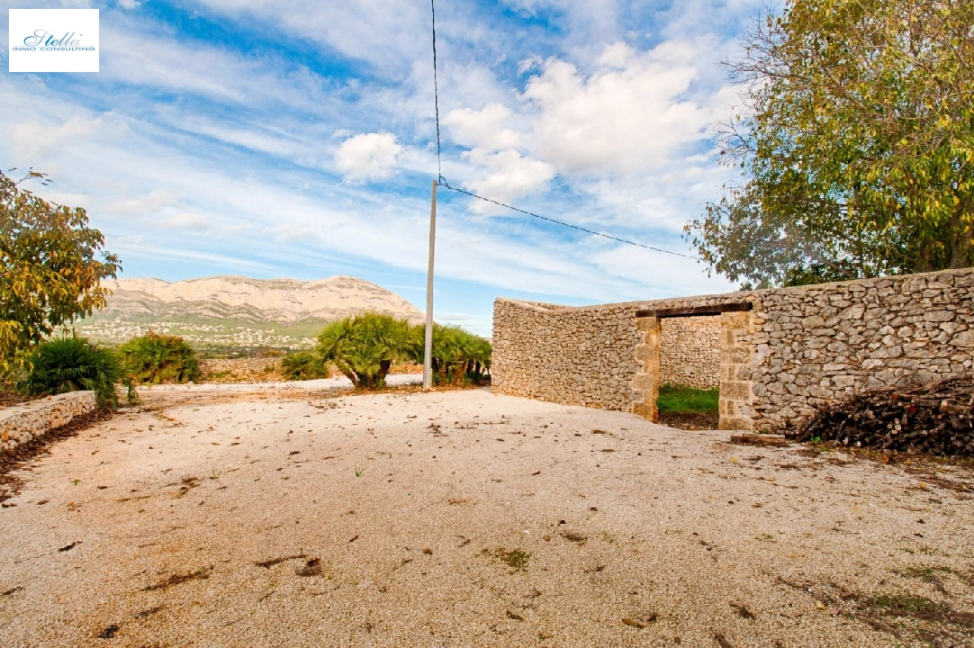 Finca in Gata de Gorgos(Campo) te koop, woonoppervlakte 450 m², grondstuk 100000 m², 4 slapkamer, 2 badkamer, ref.: AM-11846DA-3700-49