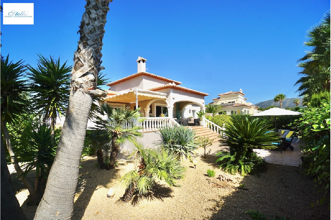 Villa in Moraira(Camarrocha) te koop, woonoppervlakte 140 m², Airconditioning, grondstuk 807 m², 3 slapkamer, 2 badkamer, Zwembad, ref.: CA-H-1690-AMBEI-1