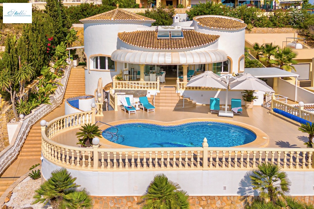 Villa in Moraira(San Jaime) te koop, woonoppervlakte 315 m², grondstuk 1235 m², 4 slapkamer, 3 badkamer, Zwembad, ref.: CA-H-1695-AMBE-1