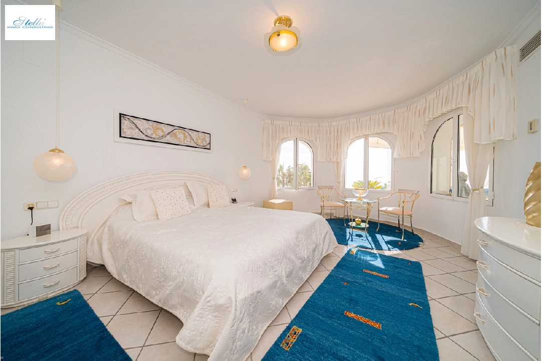 Villa in Moraira(San Jaime) te koop, woonoppervlakte 315 m², grondstuk 1235 m², 4 slapkamer, 3 badkamer, Zwembad, ref.: CA-H-1695-AMBE-25