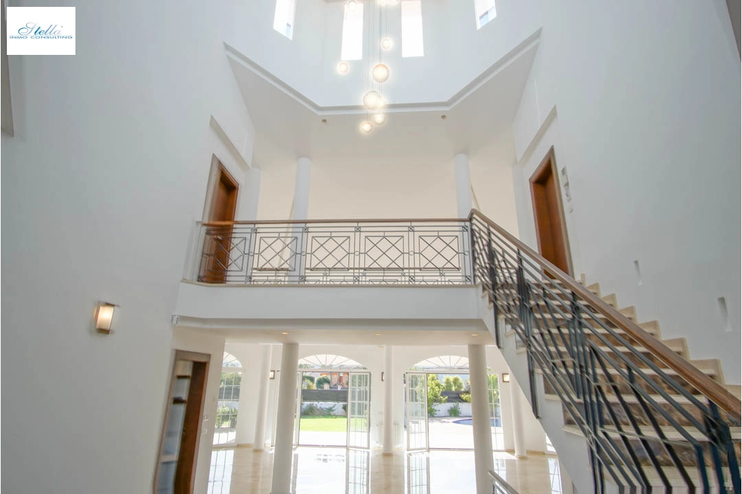 Villa in Alfaz del Pi(Arabi) te koop, woonoppervlakte 810 m², Airconditioning, grondstuk 1094 m², 5 slapkamer, 6 badkamer, Zwembad, ref.: BP-7030ALF-27