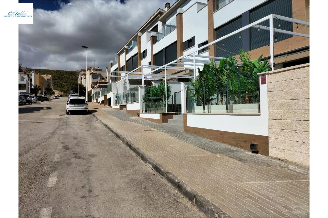 Reihenhaus in Guardamar del Segura te koop, woonoppervlakte 147 m², Staat netjes, Airconditioning, 3 slapkamer, 2 badkamer, Zwembad, ref.: HA-GU-251-2