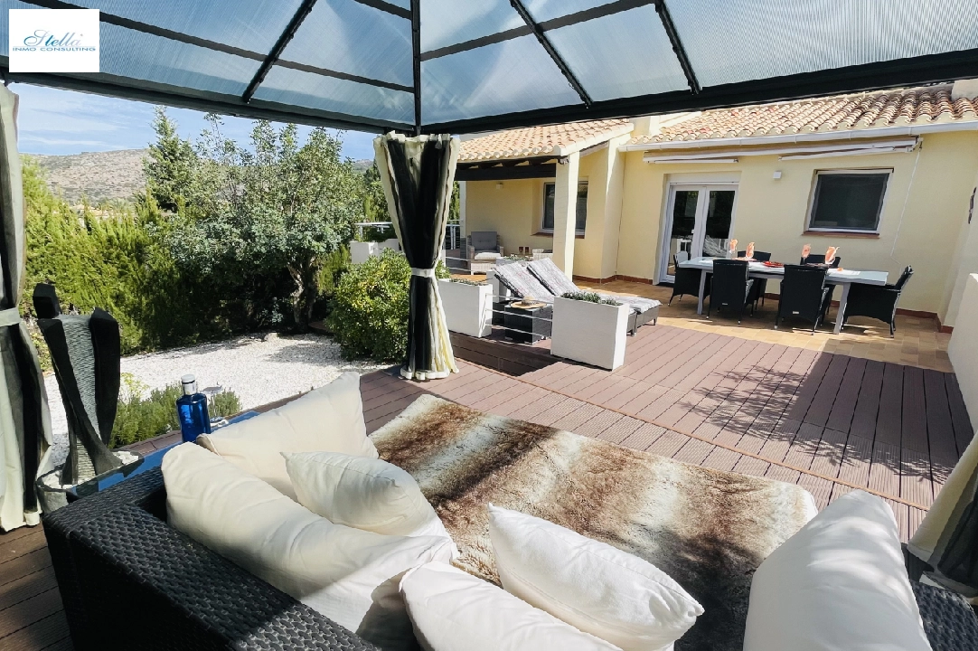 Villa in Denia-La Sella(La Sella ) voor vakantie, woonoppervlakte 111 m², Bouwjaar 1986, + Centrale verwarming, Airconditioning, grondstuk 495 m², 3 slapkamer, 2 badkamer, Zwembad, ref.: T-0424-2