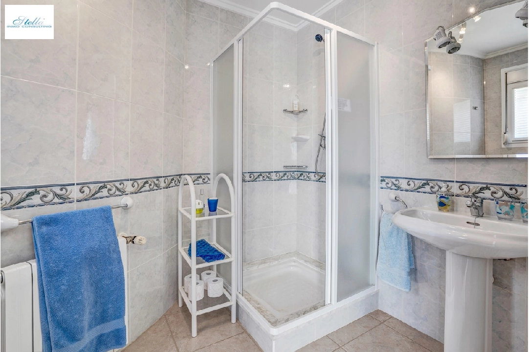 Villa in Moraira(Pinar del Advocat) te koop, woonoppervlakte 174 m², grondstuk 918 m², 4 slapkamer, 4 badkamer, Zwembad, ref.: CA-H-1733-AMBE-18