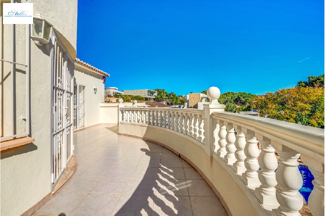 Villa in Moraira(Pinar del Advocat) te koop, woonoppervlakte 174 m², grondstuk 918 m², 4 slapkamer, 4 badkamer, Zwembad, ref.: CA-H-1733-AMBE-24