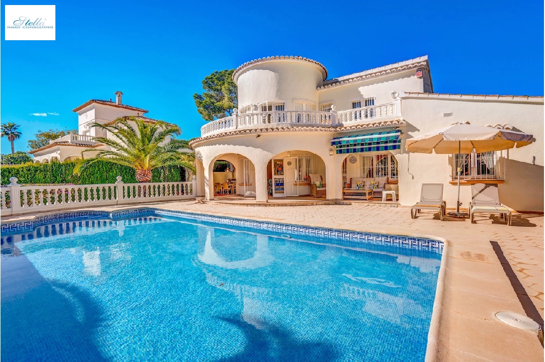 Villa in Moraira(Pinar del Advocat) te koop, woonoppervlakte 174 m², grondstuk 918 m², 4 slapkamer, 4 badkamer, Zwembad, ref.: CA-H-1733-AMBE-32