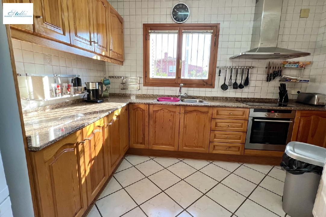 Villa in Els Poblets te koop, woonoppervlakte 152 m², Bouwjaar 1993, + Centrale verwarming, Airconditioning, grondstuk 582 m², 4 slapkamer, 3 badkamer, Zwembad, ref.: FK-0324-5