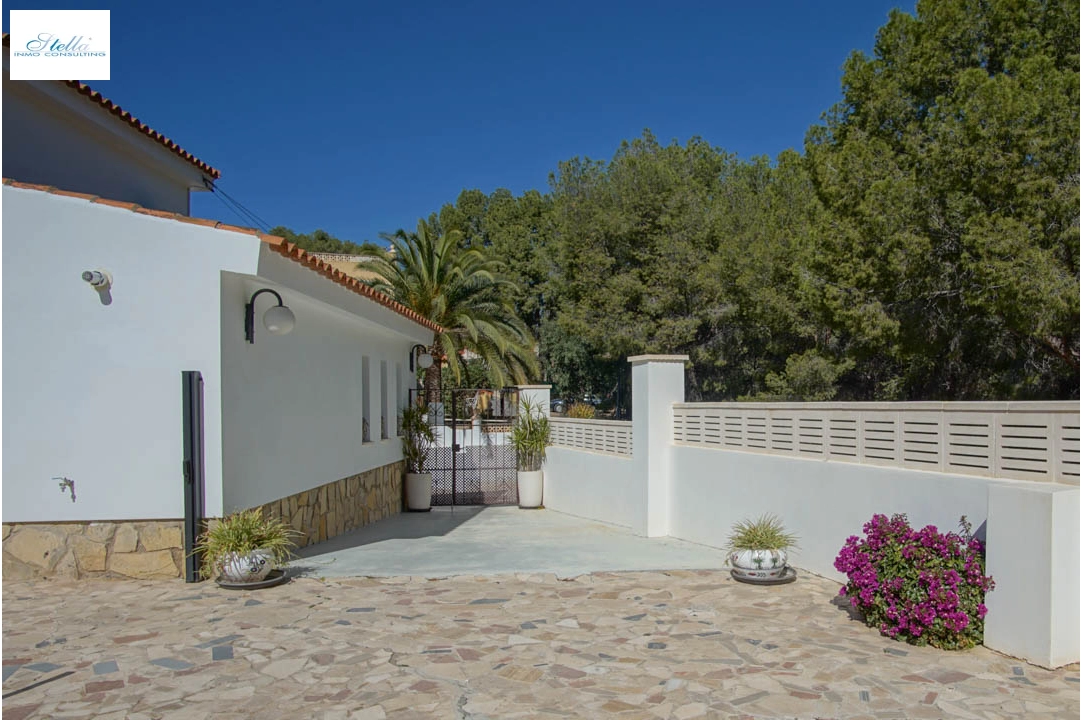 Villa in La Nucia(Barranco Hondo) te koop, woonoppervlakte 230 m², Airconditioning, grondstuk 1087 m², 4 slapkamer, 3 badkamer, ref.: BP-7051NUC-7
