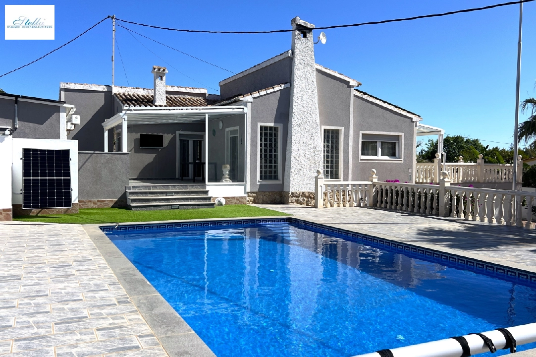 Villa in Denia voor vakantie, woonoppervlakte 166 m², Bouwjaar 1978, + Oven, Airconditioning, grondstuk 802 m², 2 slapkamer, 2 badkamer, Zwembad, ref.: T-0224-29