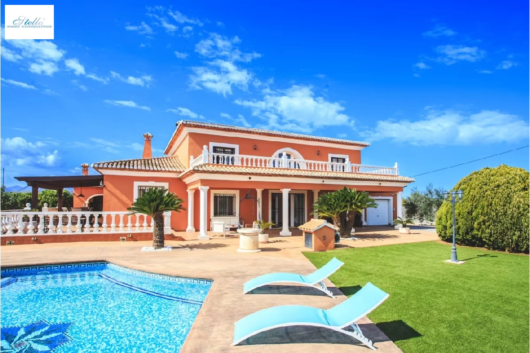 Villa in Denia(Torrecarrals) te koop, woonoppervlakte 442 m², Staat netjes, + Centrale verwarming, grondstuk 4441 m², 3 slapkamer, 4 badkamer, Zwembad, ref.: MNC-0124-1