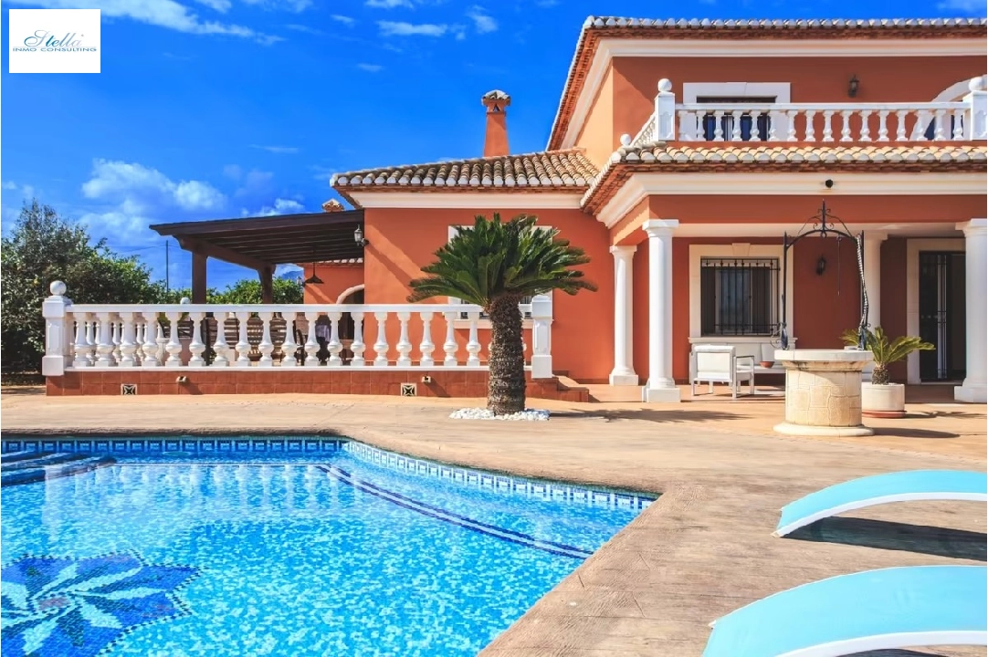 Villa in Denia(Torrecarrals) te koop, woonoppervlakte 442 m², Staat netjes, + Centrale verwarming, grondstuk 4441 m², 3 slapkamer, 4 badkamer, Zwembad, ref.: MNC-0124-2