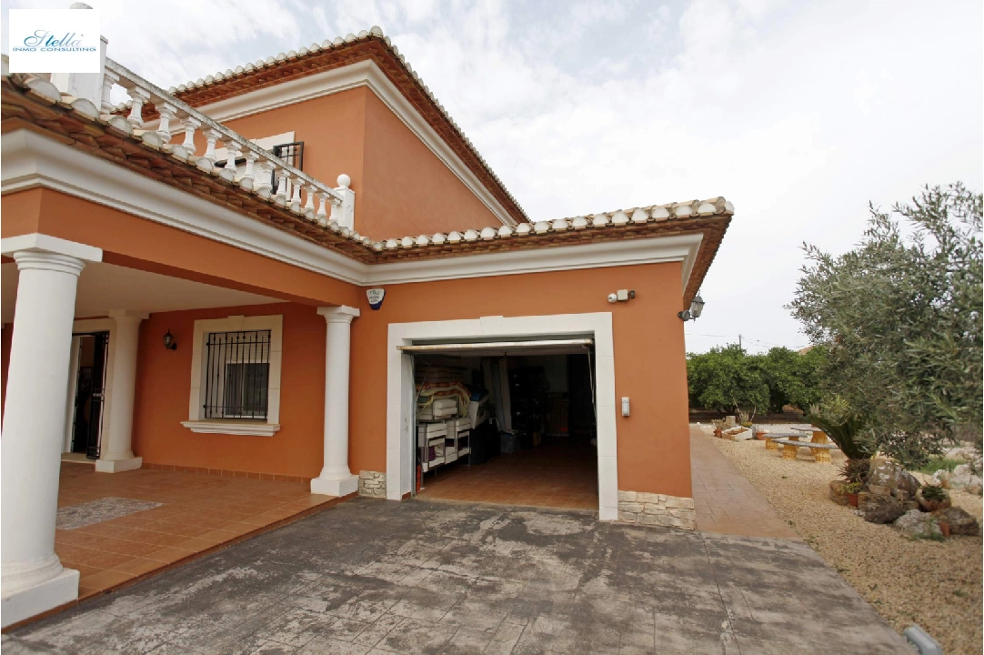 Villa in Denia(Torrecarrals) te koop, woonoppervlakte 442 m², Staat netjes, + Centrale verwarming, grondstuk 4441 m², 3 slapkamer, 4 badkamer, Zwembad, ref.: MNC-0124-25