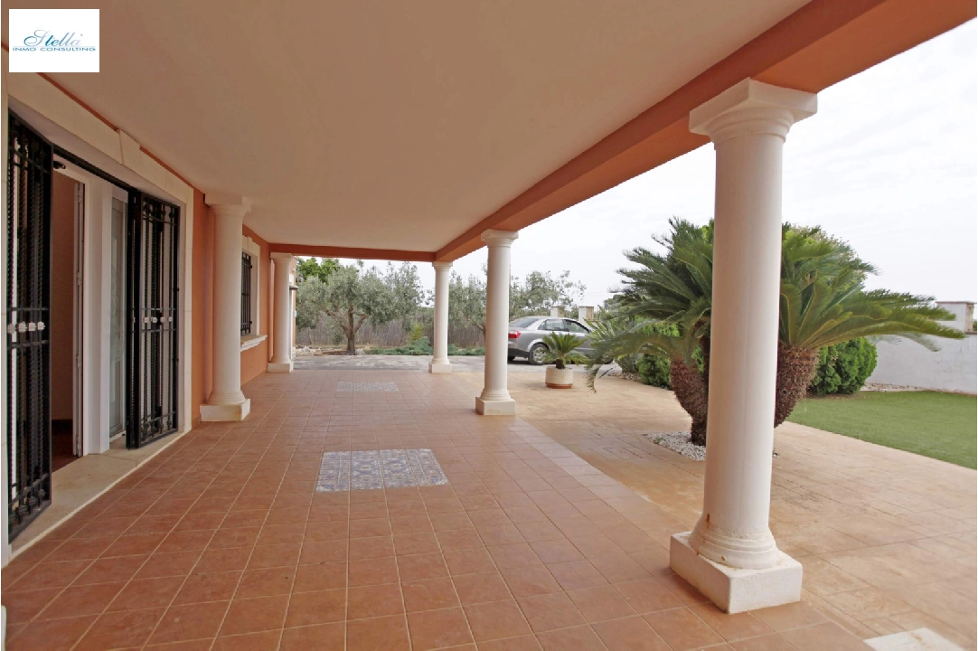 Villa in Denia(Torrecarrals) te koop, woonoppervlakte 442 m², Staat netjes, + Centrale verwarming, grondstuk 4441 m², 3 slapkamer, 4 badkamer, Zwembad, ref.: MNC-0124-46