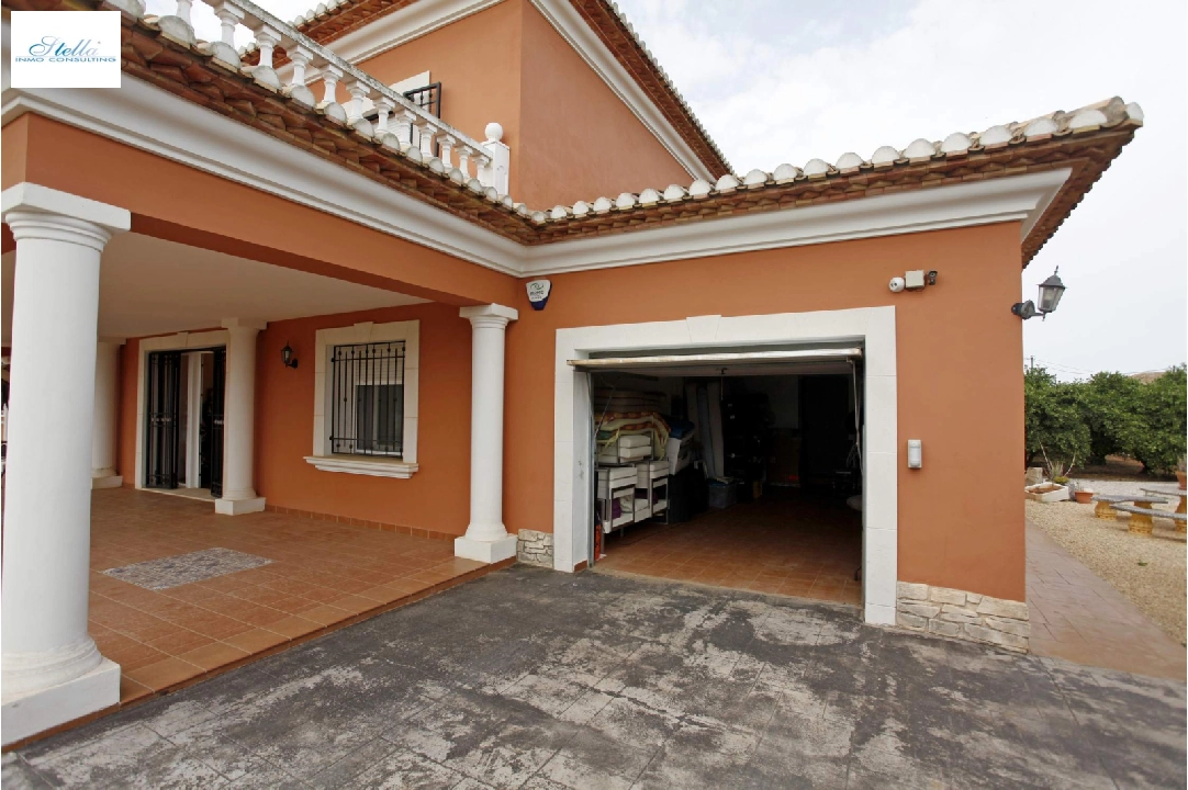 Villa in Denia(Torrecarrals) te koop, woonoppervlakte 442 m², Staat netjes, + Centrale verwarming, grondstuk 4441 m², 3 slapkamer, 4 badkamer, Zwembad, ref.: MNC-0124-49