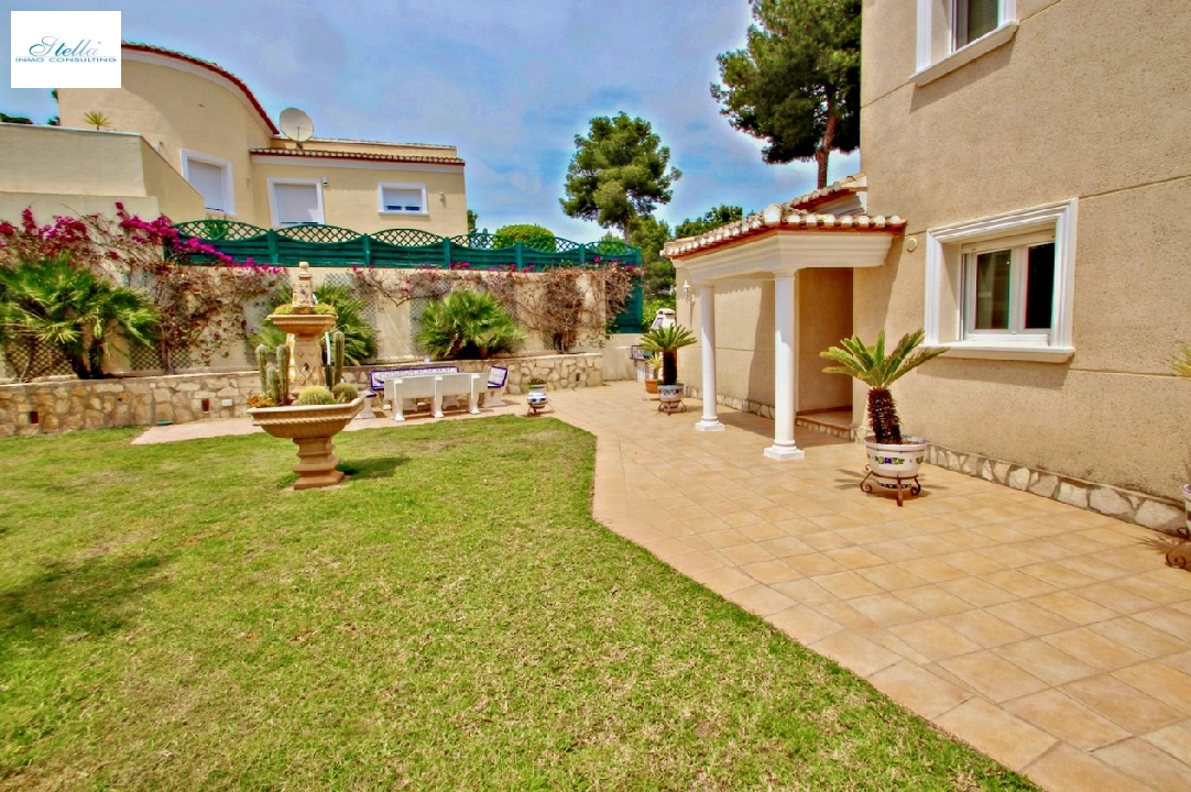 Villa in Benissa(La Fustera) te koop, woonoppervlakte 220 m², Airconditioning, grondstuk 994 m², 4 slapkamer, 3 badkamer, Zwembad, ref.: CA-H-1756-AMB-16