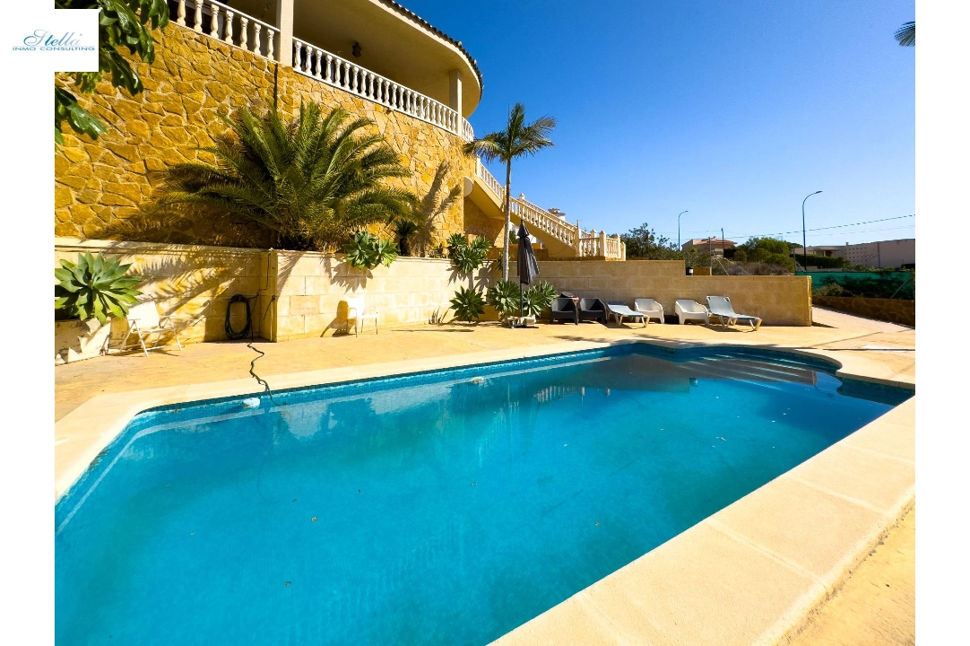 Villa in El Campello(Cala dor) te koop, woonoppervlakte 260 m², Airconditioning, grondstuk 804 m², 3 slapkamer, 2 badkamer, ref.: AM-1238DA-3700-31