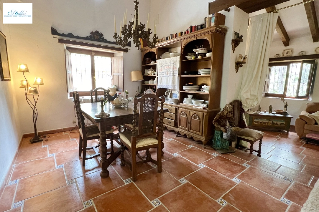 Villa in Denia-La Sella te koop, woonoppervlakte 250 m², Bouwjaar 1997, Staat netjes, + Centrale verwarming, Airconditioning, grondstuk 6652 m², 4 slapkamer, 3 badkamer, Zwembad, ref.: FK-0724-11