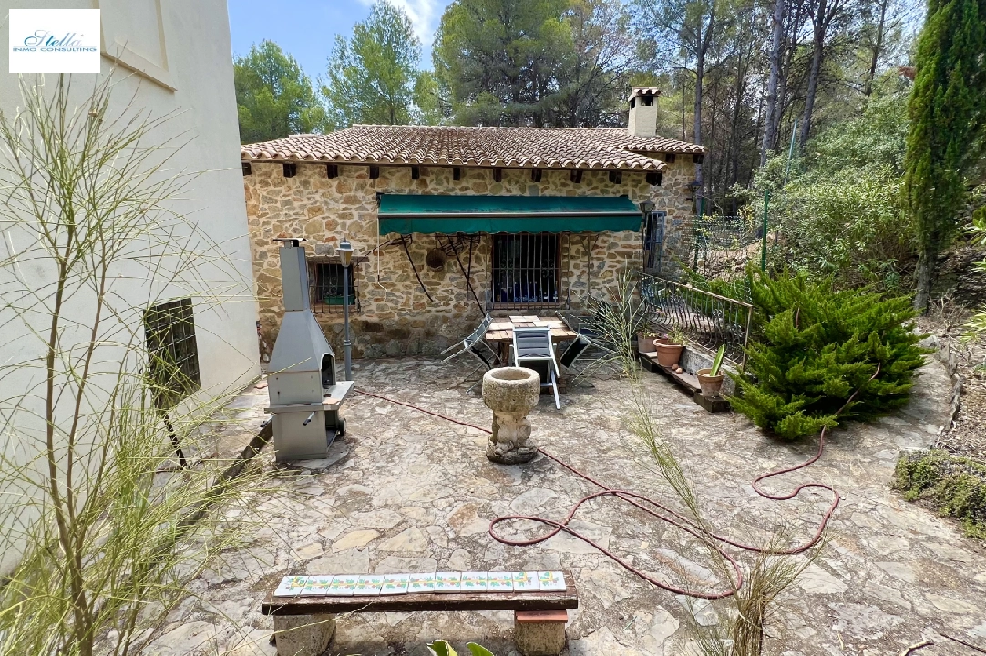 Villa in Denia-La Sella te koop, woonoppervlakte 250 m², Bouwjaar 1997, Staat netjes, + Centrale verwarming, Airconditioning, grondstuk 6652 m², 4 slapkamer, 3 badkamer, Zwembad, ref.: FK-0724-22