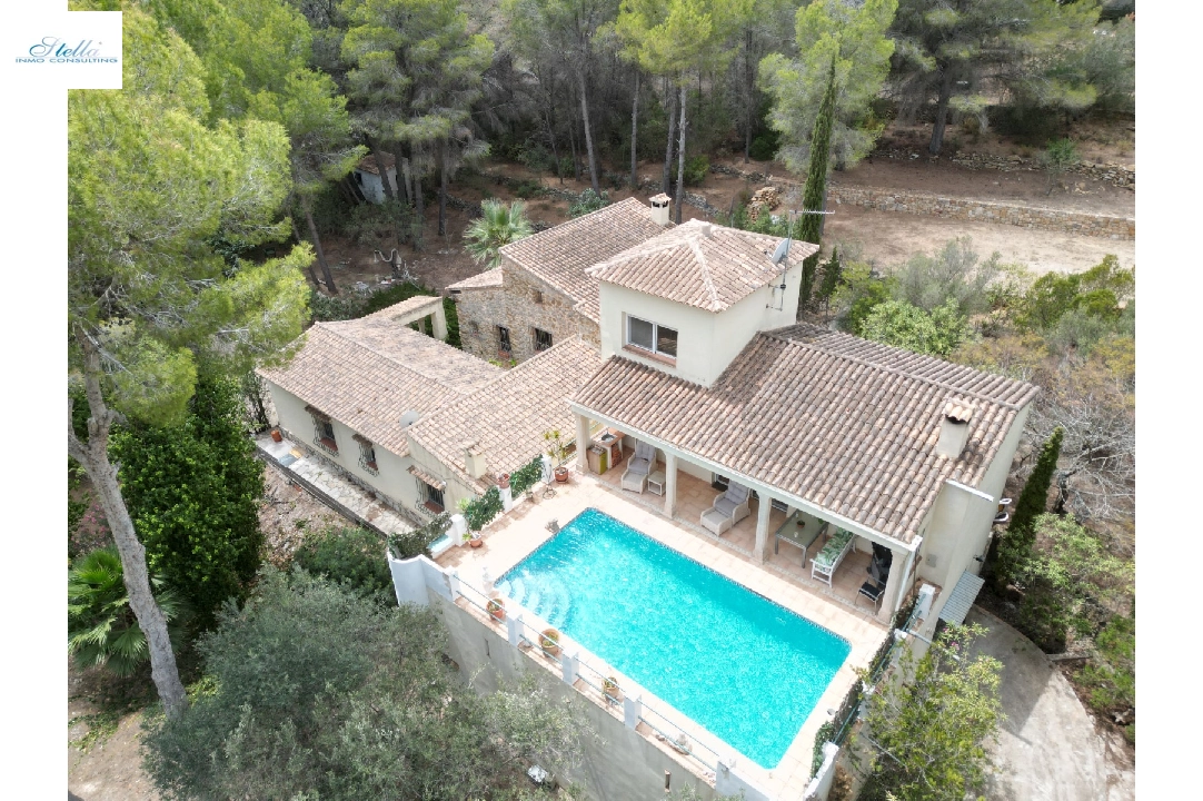 Villa in Denia-La Sella te koop, woonoppervlakte 250 m², Bouwjaar 1997, Staat netjes, + Centrale verwarming, Airconditioning, grondstuk 6652 m², 4 slapkamer, 3 badkamer, Zwembad, ref.: FK-0724-23