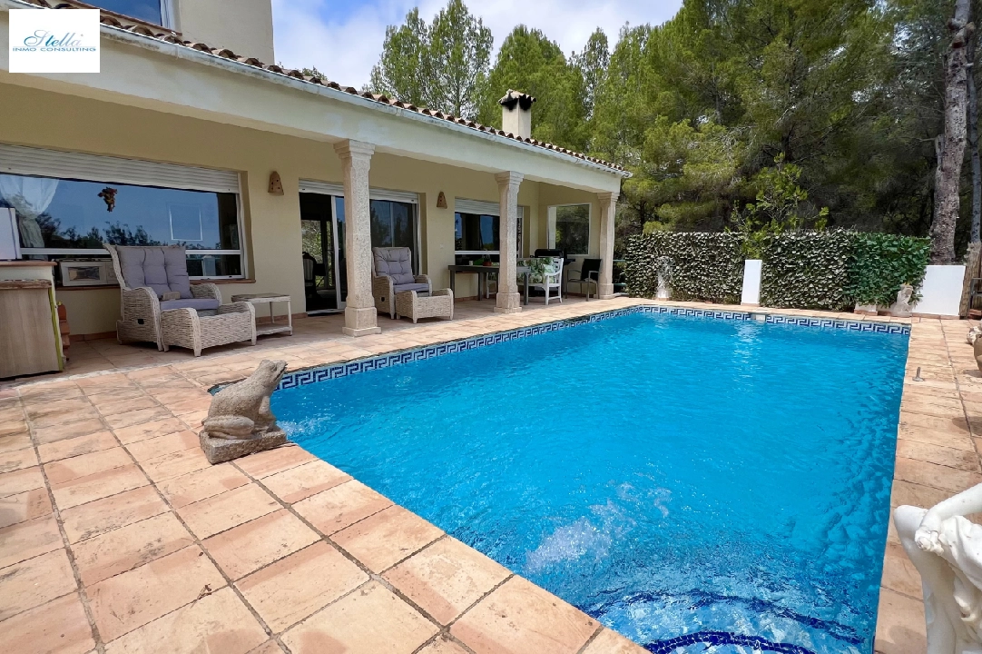 Villa in Denia-La Sella te koop, woonoppervlakte 250 m², Bouwjaar 1997, Staat netjes, + Centrale verwarming, Airconditioning, grondstuk 6652 m², 4 slapkamer, 3 badkamer, Zwembad, ref.: FK-0724-3