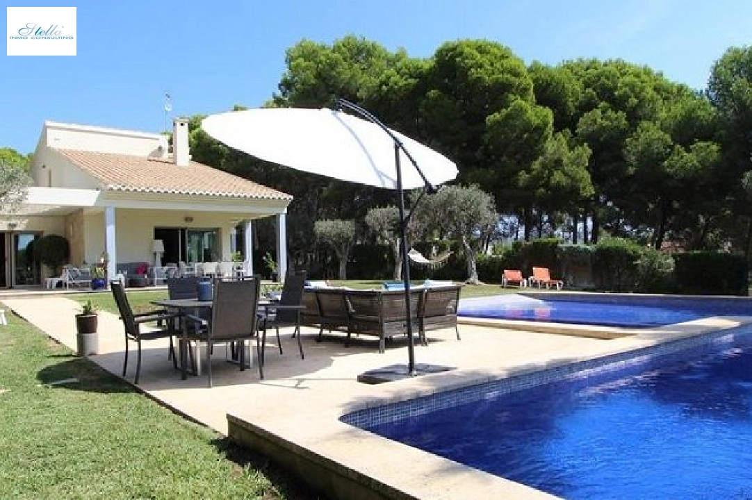 Villa in Moraira(La Cometa) te koop, woonoppervlakte 268 m², Airconditioning, grondstuk 1846 m², 5 slapkamer, 4 badkamer, Zwembad, ref.: CA-H-1780-AMB-2