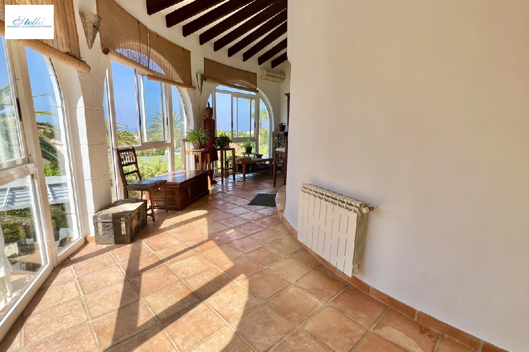 Villa in Denia te koop, woonoppervlakte 185 m², Bouwjaar 1979, Staat netjes, + Centrale verwarming, Airconditioning, grondstuk 946 m², 3 slapkamer, 3 badkamer, Zwembad, ref.: FK-0924-13