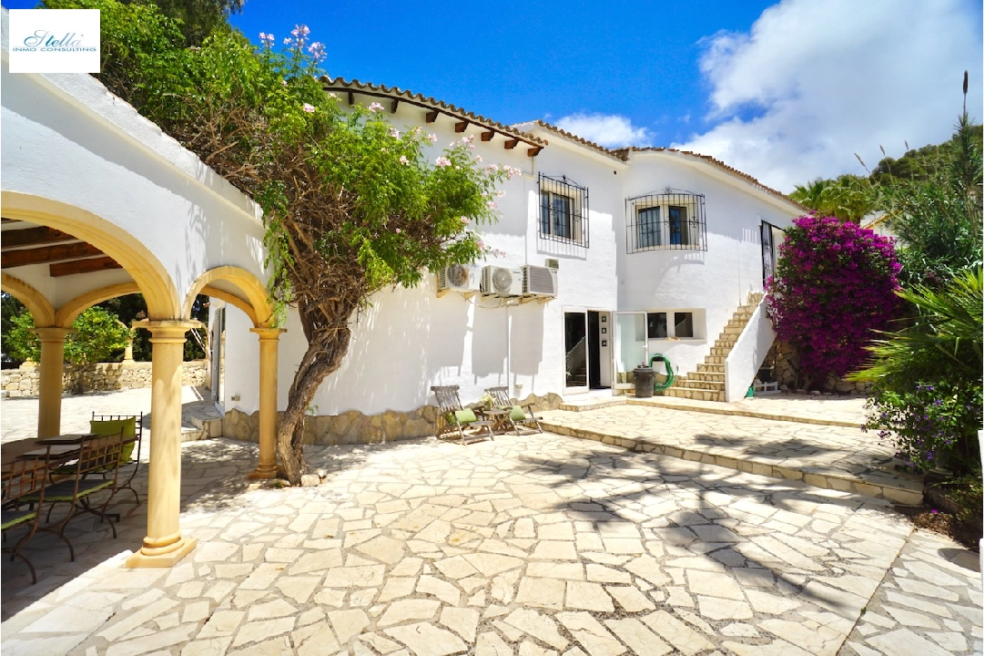 Villa in Moraira(Moraira Alcasar) te koop, woonoppervlakte 267 m², Airconditioning, grondstuk 972 m², 5 slapkamer, 3 badkamer, Zwembad, ref.: CA-H-1781-AMBI-41