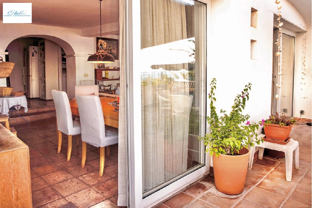 Apartment in Moraira(Moraira Centre) te koop, woonoppervlakte 110 m², grondstuk 440 m², 4 slapkamer, 1 badkamer, ref.: CA-A-1789-AMBE-6