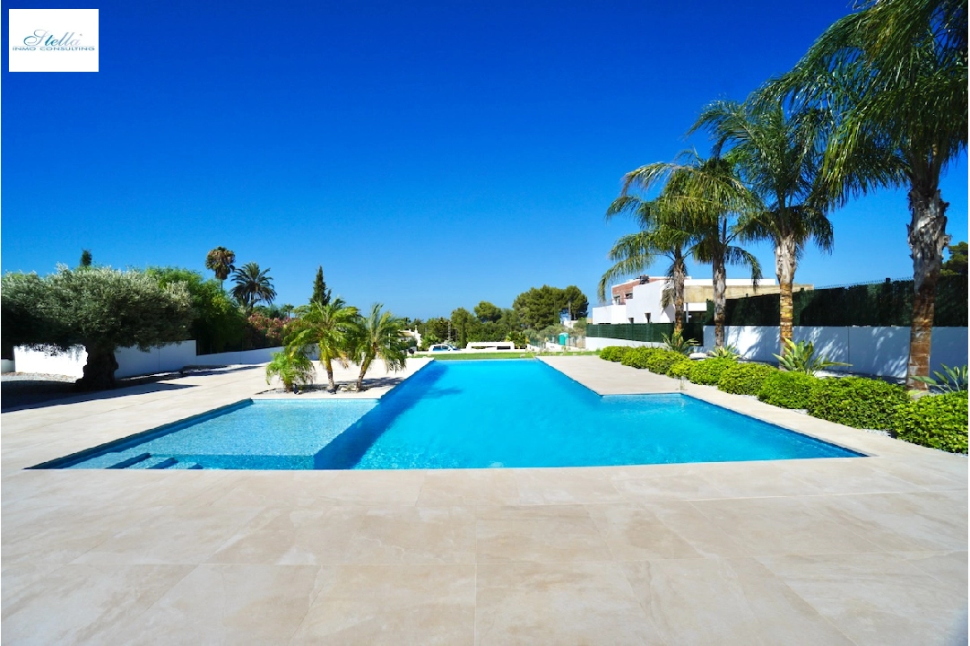 Villa in Javea(Pinosol) te koop, woonoppervlakte 260 m², Staat Eerste bewoning, + Vloerverwarming, Airconditioning, grondstuk 1866 m², 4 slapkamer, 3 badkamer, Zwembad, ref.: CA-H-1790-AMBE-4