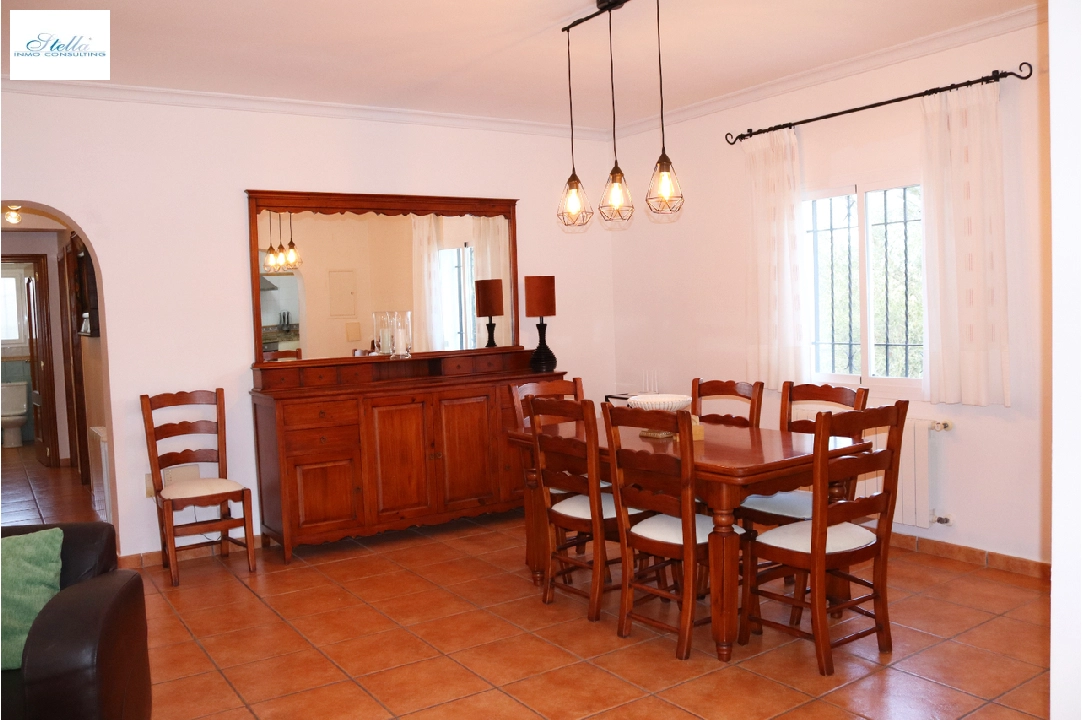 Villa in Orba te koop, woonoppervlakte 154 m², grondstuk 813 m², 4 slapkamer, 2 badkamer, Zwembad, ref.: PT-24001-4