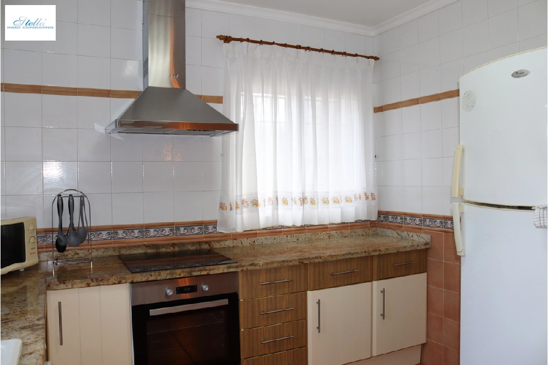 Villa in Orba te koop, woonoppervlakte 154 m², grondstuk 813 m², 4 slapkamer, 2 badkamer, Zwembad, ref.: PT-24001-8