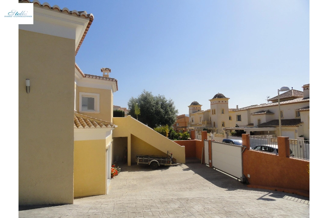 Villa in Calpe(Calpe) te koop, woonoppervlakte 410 m², Airconditioning, grondstuk 983 m², 3 slapkamer, 3 badkamer, Zwembad, ref.: COB-982-10535-21