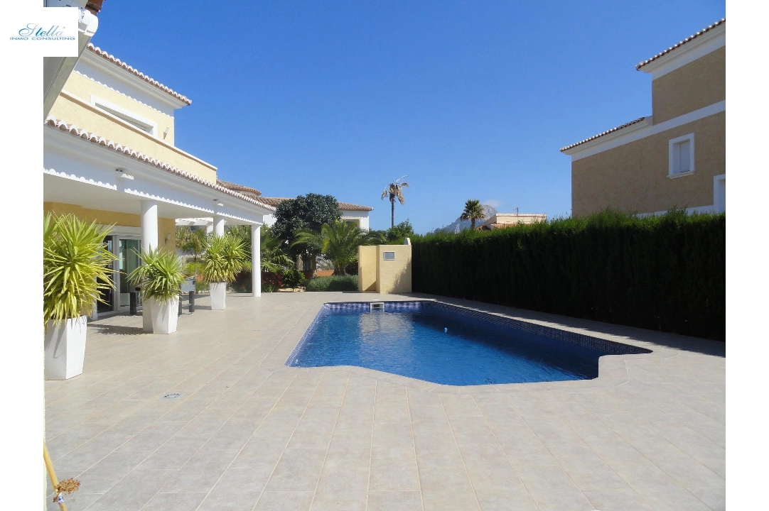 Villa in Calpe(Calpe) te koop, woonoppervlakte 410 m², Airconditioning, grondstuk 983 m², 3 slapkamer, 3 badkamer, Zwembad, ref.: COB-982-10535-3