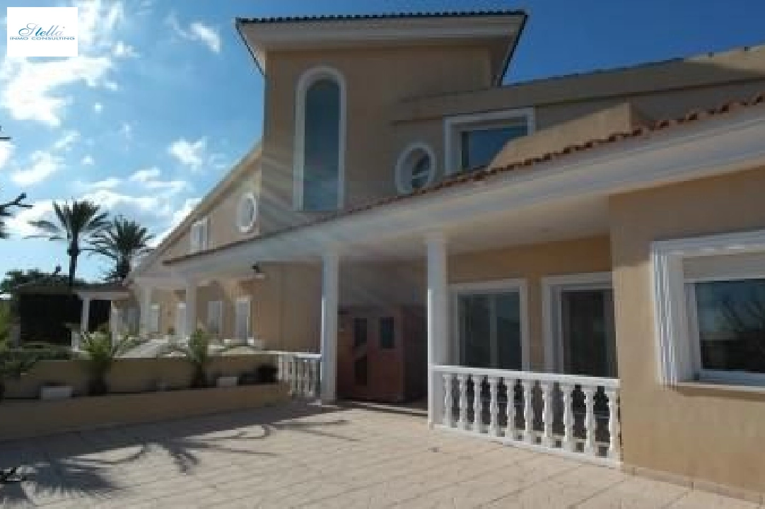 Villa in L-Alfas del Pi(Escandinavia) te koop, woonoppervlakte 500 m², Airconditioning, grondstuk 1268 m², 5 slapkamer, 5 badkamer, Zwembad, ref.: COB-1343-10535-8