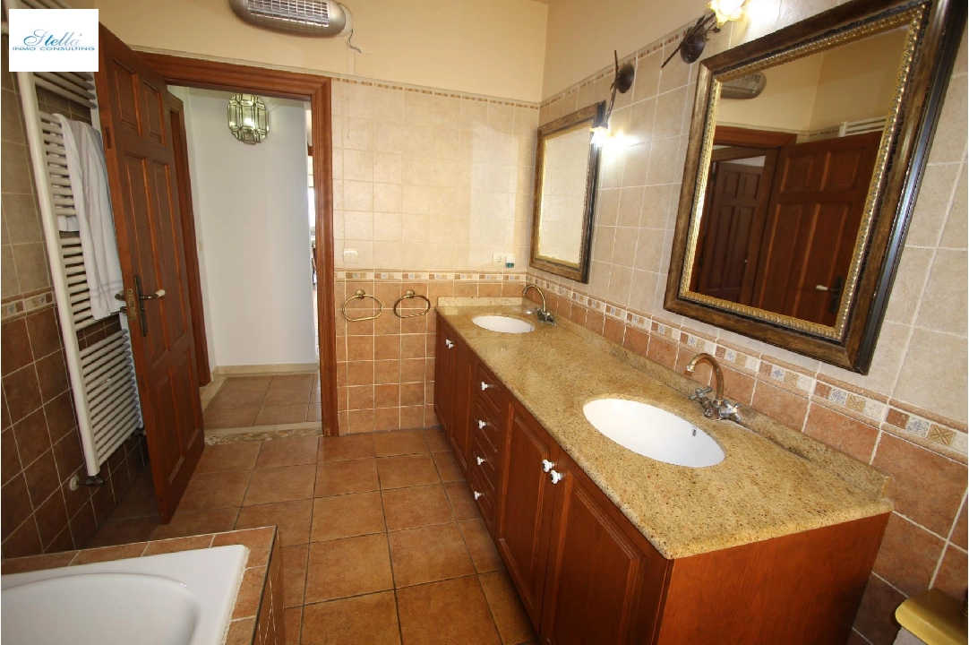 Villa in Callosa d-en Sarria(Callosa D en Sarria) te koop, woonoppervlakte 162 m², grondstuk 670 m², 4 slapkamer, 2 badkamer, Zwembad, ref.: COB-3147-10535-33