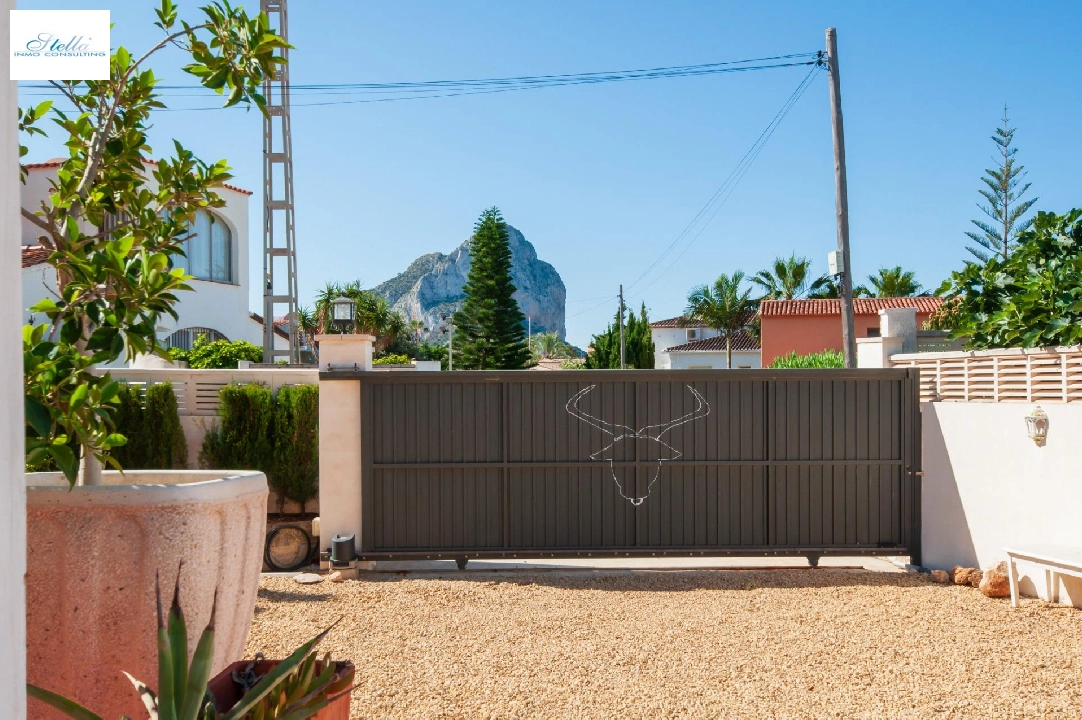 Villa in Calpe(Pla roig) te koop, woonoppervlakte 145 m², Airconditioning, grondstuk 800 m², 3 slapkamer, 2 badkamer, Zwembad, ref.: COB-3377-10535-11