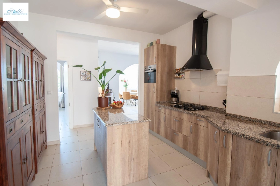 Villa in Calpe(Pla roig) te koop, woonoppervlakte 145 m², Airconditioning, grondstuk 800 m², 3 slapkamer, 2 badkamer, Zwembad, ref.: COB-3377-10535-24